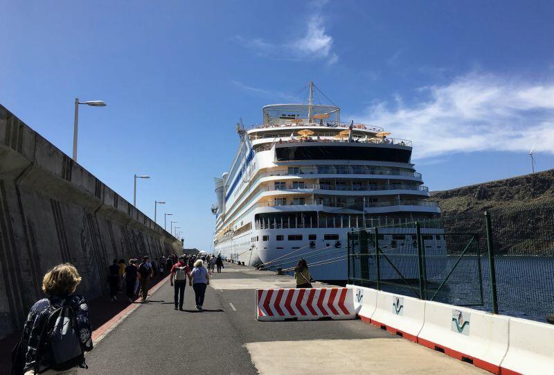 AIDAsol in La Gomera. Fotografiert auf der Pier