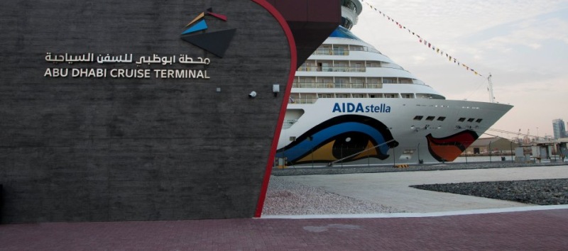 AIDAstella am Abu Dhabi Cruise Terminal