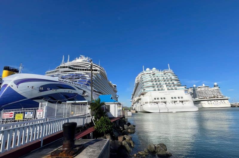 Kreuzfahrtschiffe auf Antigua