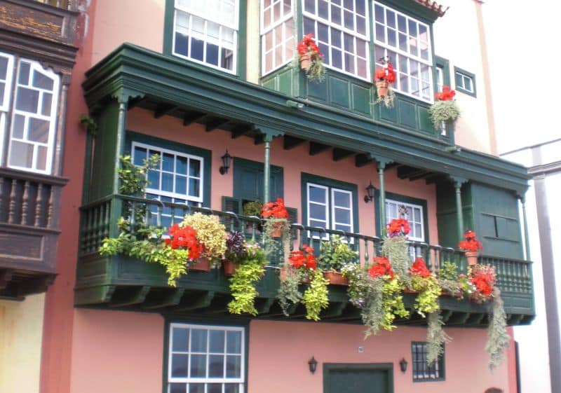 Balcones de la Avenida Marítima in La Palma
