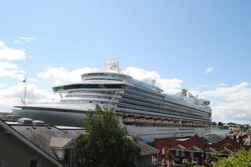 Blick auf den Kreuzfahrthafen von Cobh (Cork)
