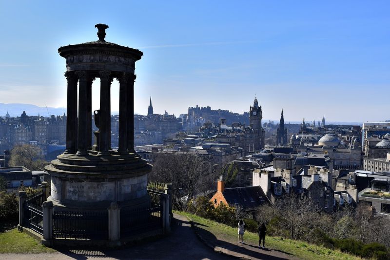 Blick vom Calton Hill auf Edinburgh