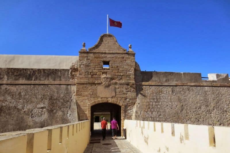 Landausflüge in Cadiz zum Castillo de San Sebastian
