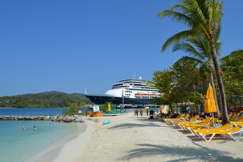 Das Mahogany Bay Cruise Center verfügt über einen Privatstrand