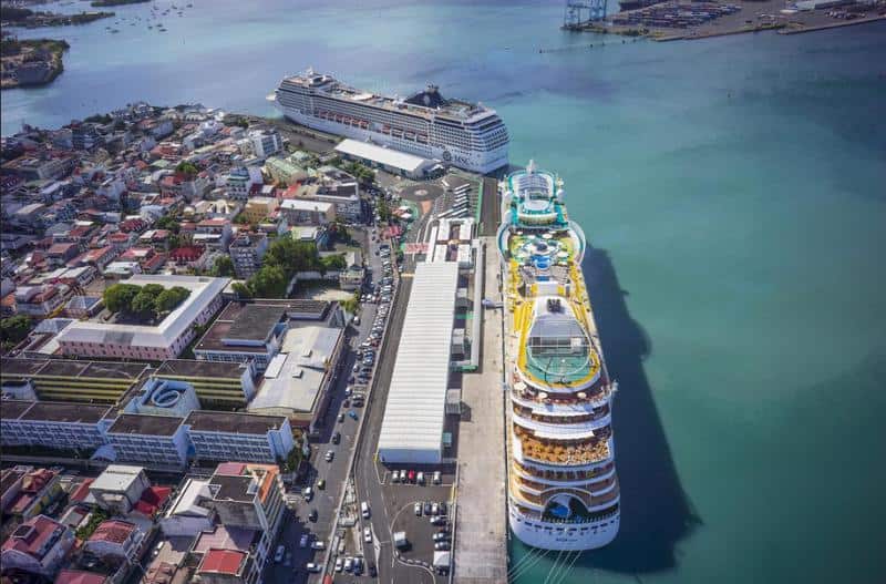 Luftbild des Kreuzfahrthafens von Guadeloupe