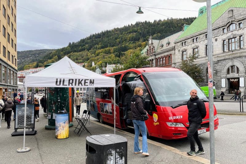 Der Ulriken Express Bus fährt zur Talstation der Seilbahn