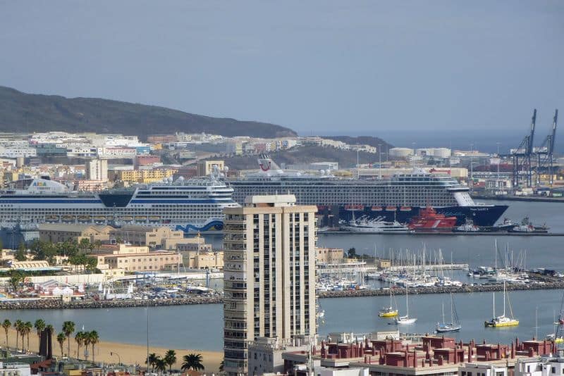 Kreuzfahrtschiffe von AIDA Cruises und TUI Cruises auf Gran Canaria