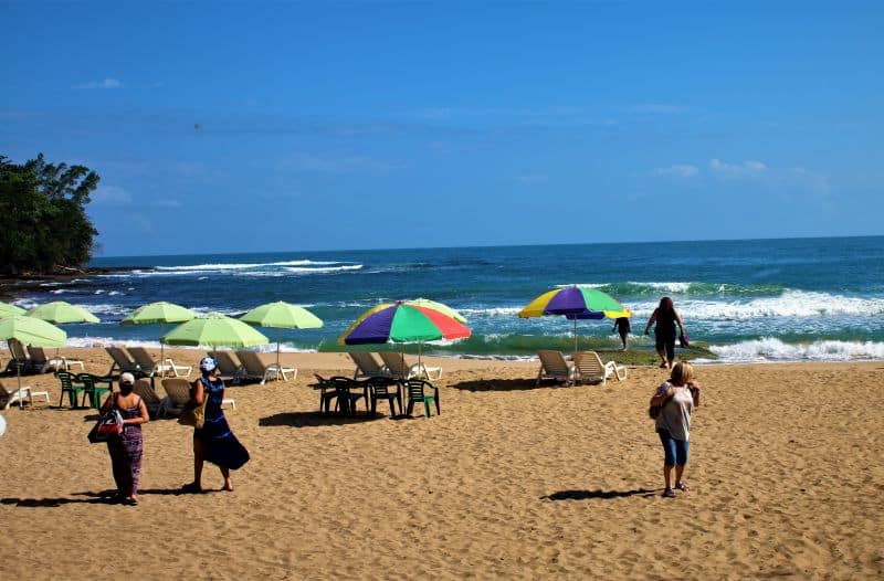 Die Playa Bonita in Puerto Limon auf eigene faust besuchen