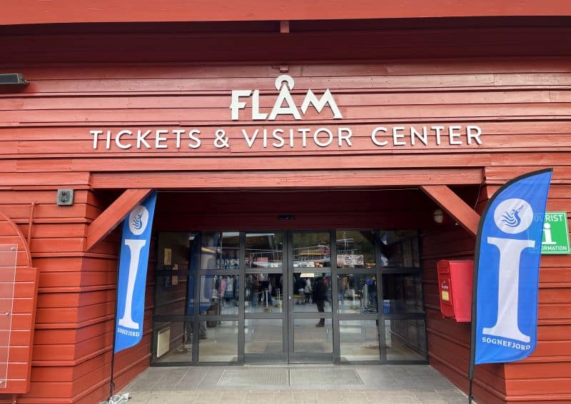 Flåm Visitor Center am Hafen