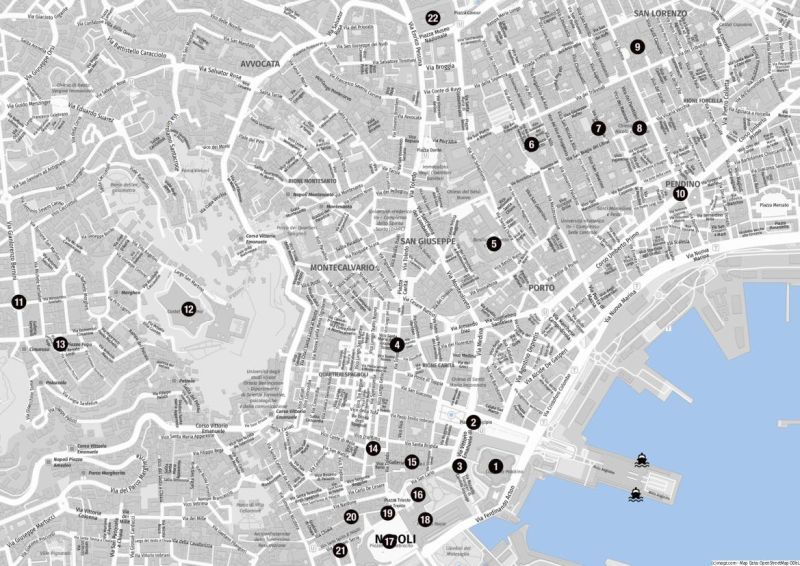 Karte für einen Stadtbummel zu Fuß und mit öffentlichen Verkehrsmitteln