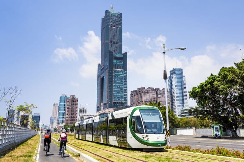 Kaohsiung mit der Straßenbahn (Light Rail) auf eigene Faust erkunden