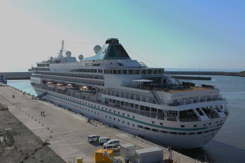 MS Amera am Belmoral Quay im neuen South Harbour von Aberdeen
