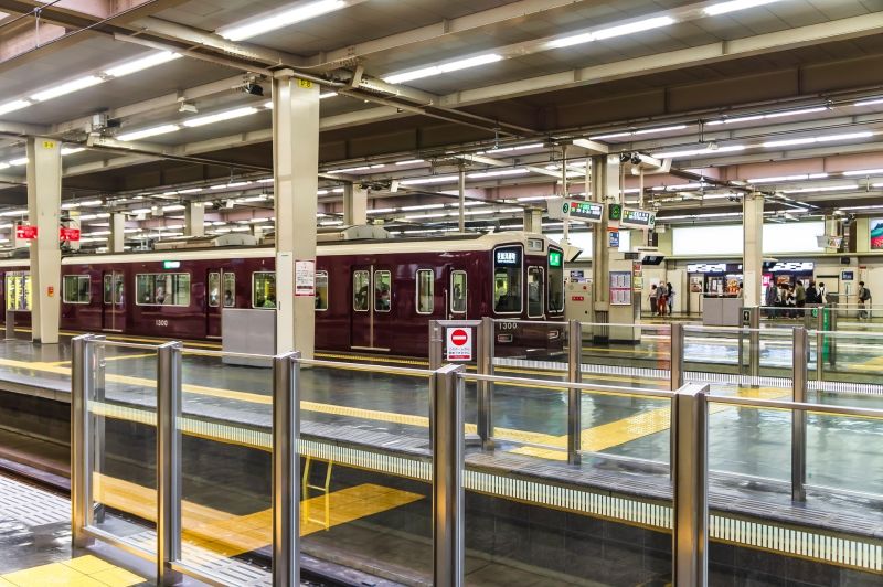 Mit der Metro durch Osaka