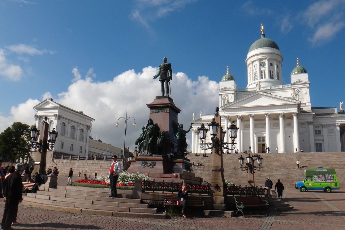 Senatsplatz und Dom von Helsinki