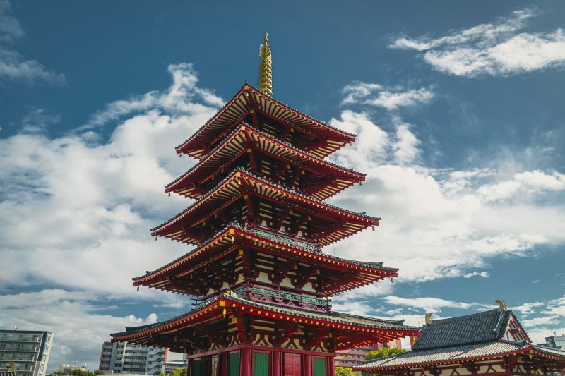 Shitennō-ji in Osaka auf eigene Faust besuchen